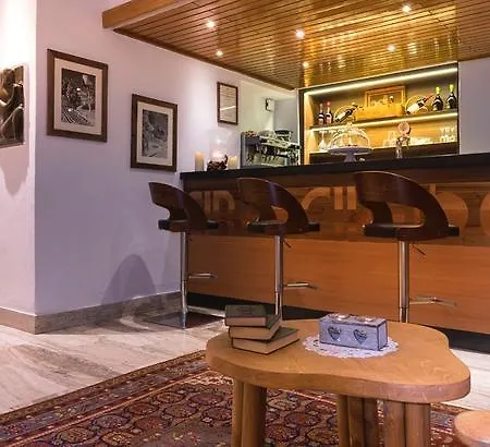 Cir Hotel